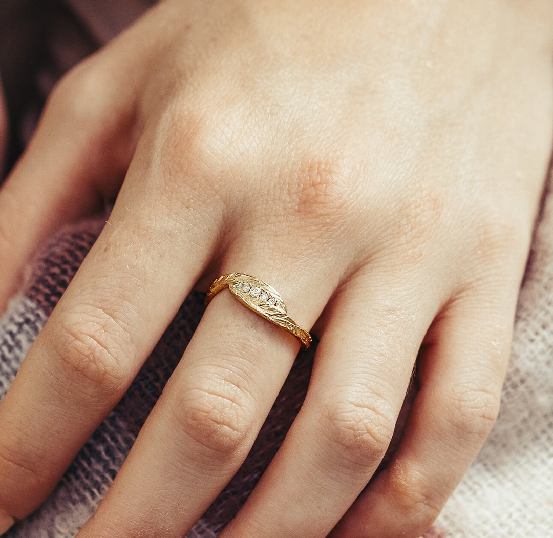 14K Solid Gold Diamonds Leaf Ring, Handcrafted Diamonds Engagement Ring, Nature insperation Ring For Woman