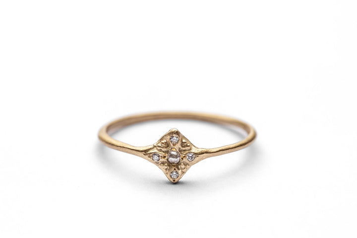 18k Beautiful Yellow Solid Gold and Diamond Engagement or Wedding Ring for Women | Simple and Unique Diamond Ring